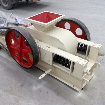 Machine de concassage à double rouleau pour les traces de charbon, l'argile et le calcaire selon différents modèles