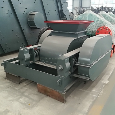 Type moteur AC Coal Gangue Broyeur à rouleaux à double dent / Broyeur à deux rouleaux en or de pierre
