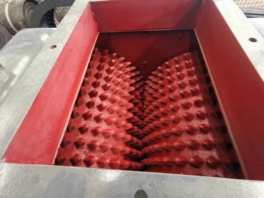 Machine de concassage à rouleaux à double engrenage pour 2022 2PGC-500x750 Manganèse/Zinc/Nickel/Ferre