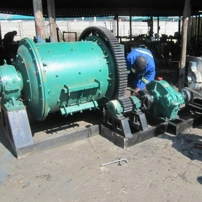 Grandes dimensions et 100 kg 900x3000 Moteur diesel portable pièces de moulin à billes pour l'extraction de l'or