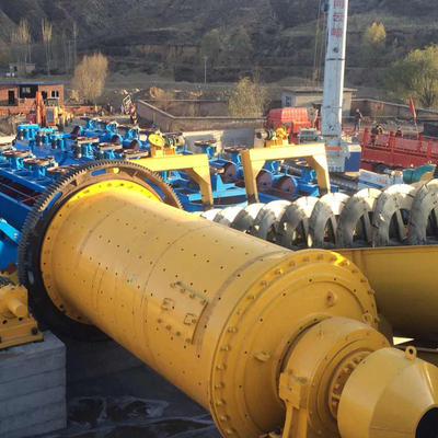 Moulin à billes industriel du Zimbabwe de 5 tonnes avec conception et capacité de meulage rotatifs horizontaux