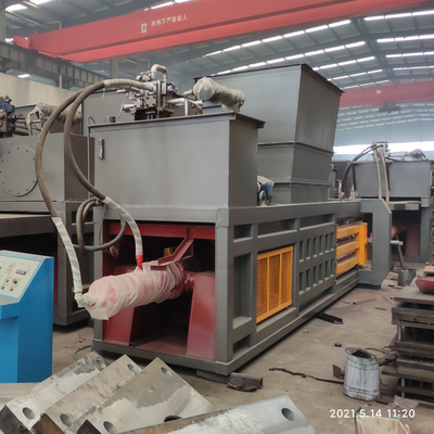 Matériau d'emballage en plastique Machine à balles horizontales à chaud pour le recyclage des déchets de mousse