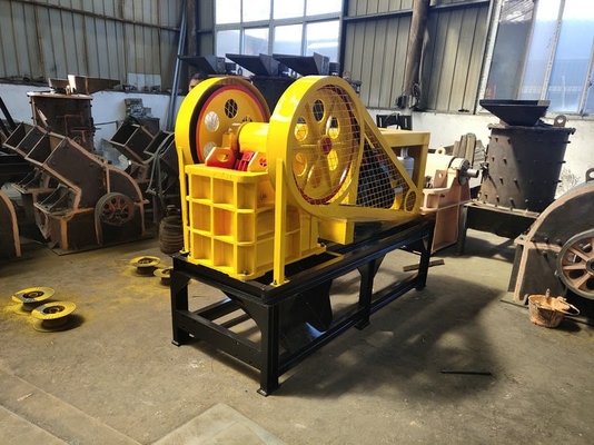 Machine de concassage de minerai d'or de pierre et de mâchoire pour l'extraction de l'or de l'usine de fabrication 380v