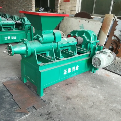 Matériau de base Cendre de charbon Brise de charbon de bois Bares de charbon Pellets de vis Briquette Excruder machine
