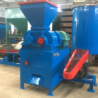 La plus récente machine de fabrication de boules de briquette en poudre sèche de chaux pulvérisée pour les déchets de bois 2900*1100*1800mm
