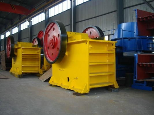 PE400x600 Minerai d'or pierre machine de concassage de mâchoires pour sortie dans l'usine de fabrication de 30kw