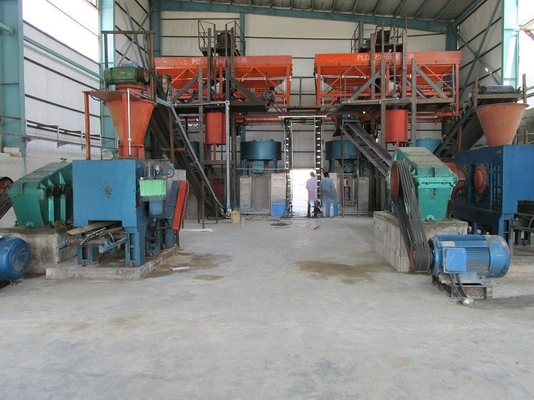 Machine de pressage à billes de matériaux réfractaires hydrauliques avancée avec différents modèles