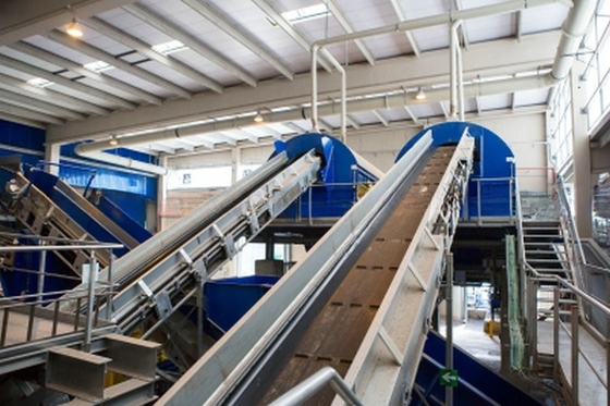 Faible taux d'échec et grande capacité 2200 kg machine de tri intégrée de boissons alimentaires