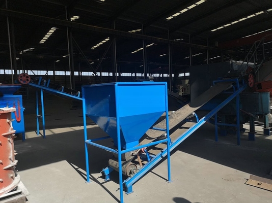 moulin à billes à rampe d'alimentation en minerai d'or selon les exigences du client