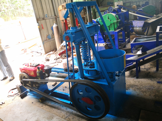 Matériau brut moteur diesel moteur de charbon de bois presse hexagonale briquette machine à faire