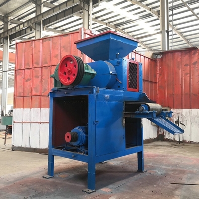 Petite taille Matériau en forme de boule de vache engraissé en charbon de bois Briquettes de fer de charbon machine à faire