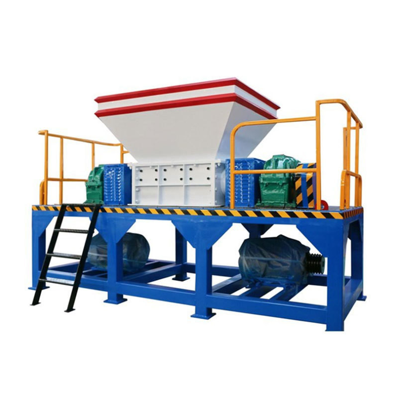 4-6 Blade Diesel Mobile Big Rotary Hopper Usine de déchiquetage des racines des arbres