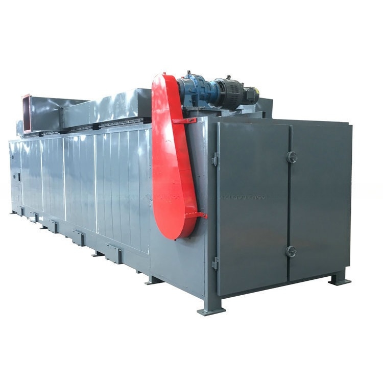 L'ingénieur guide le minerai des mines de briquette ceinture sècheuse machine de treillis 2 mètres par section